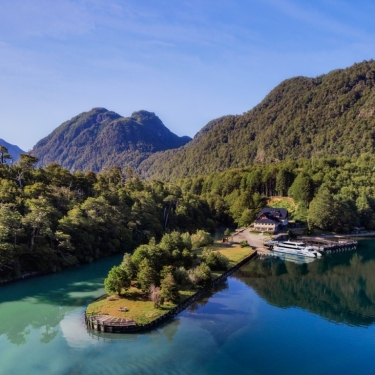 Puerto Blest y Cascada de los Cántaros